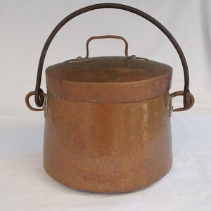 Antique Hammered Copper Cauldron, Apple Butter Pot with its Lid, 1800s