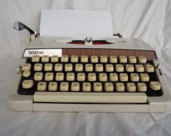 Máquina de escribir Brother Deluxe 900 de los años 70
