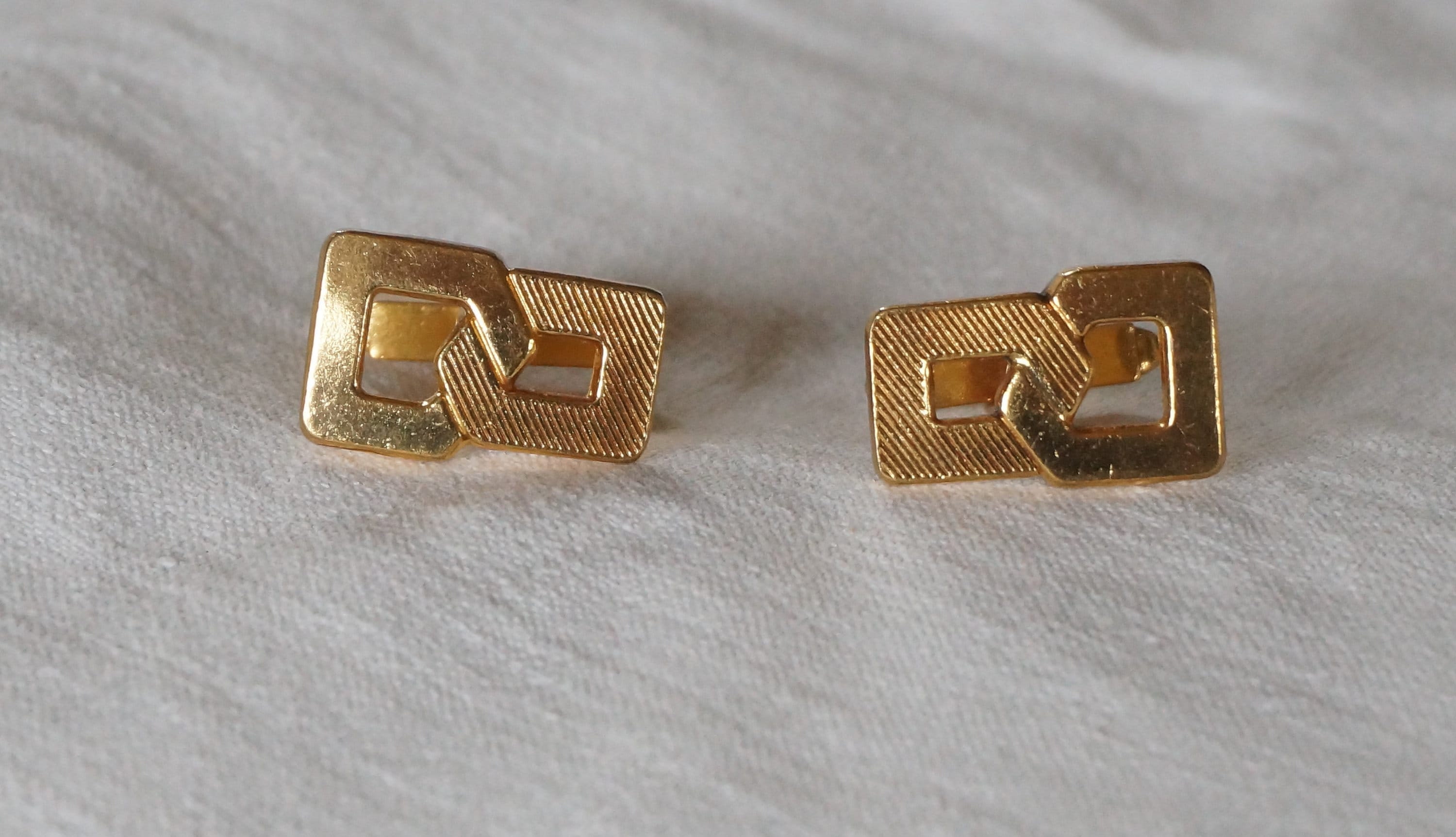 Boutons manchette plaqué or vintage dans écrin Trésor 1962