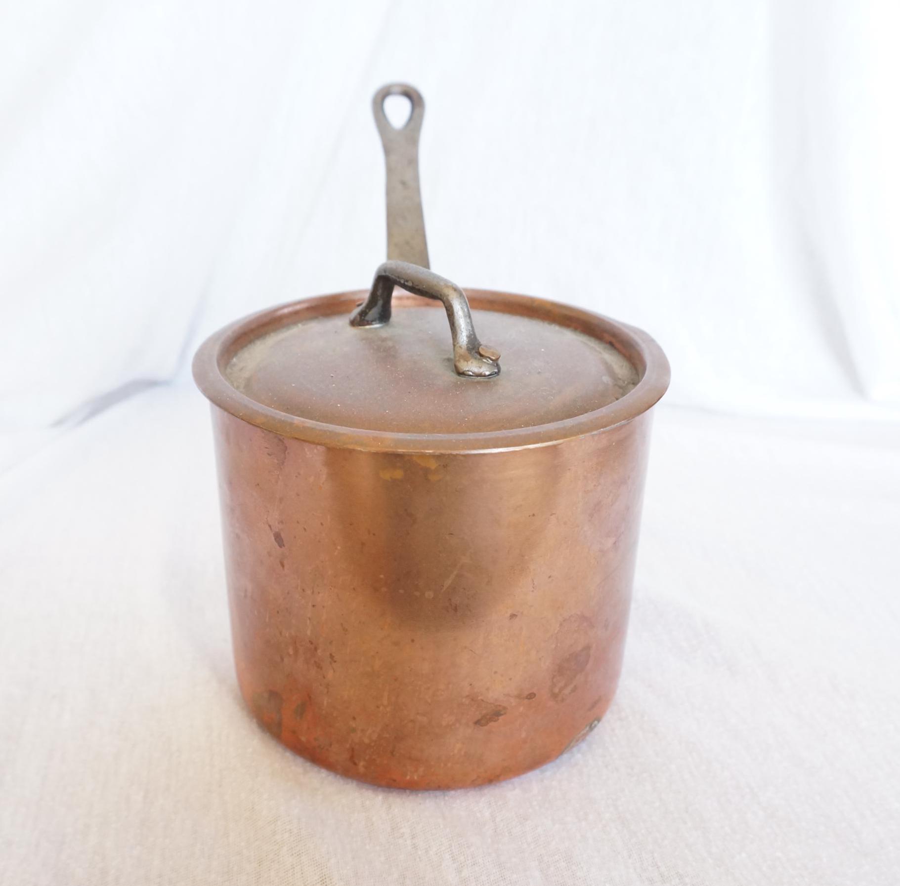 フランスのヴィンテージ銅製蓋付きソースパン「ピエール・ヴェルニュ
