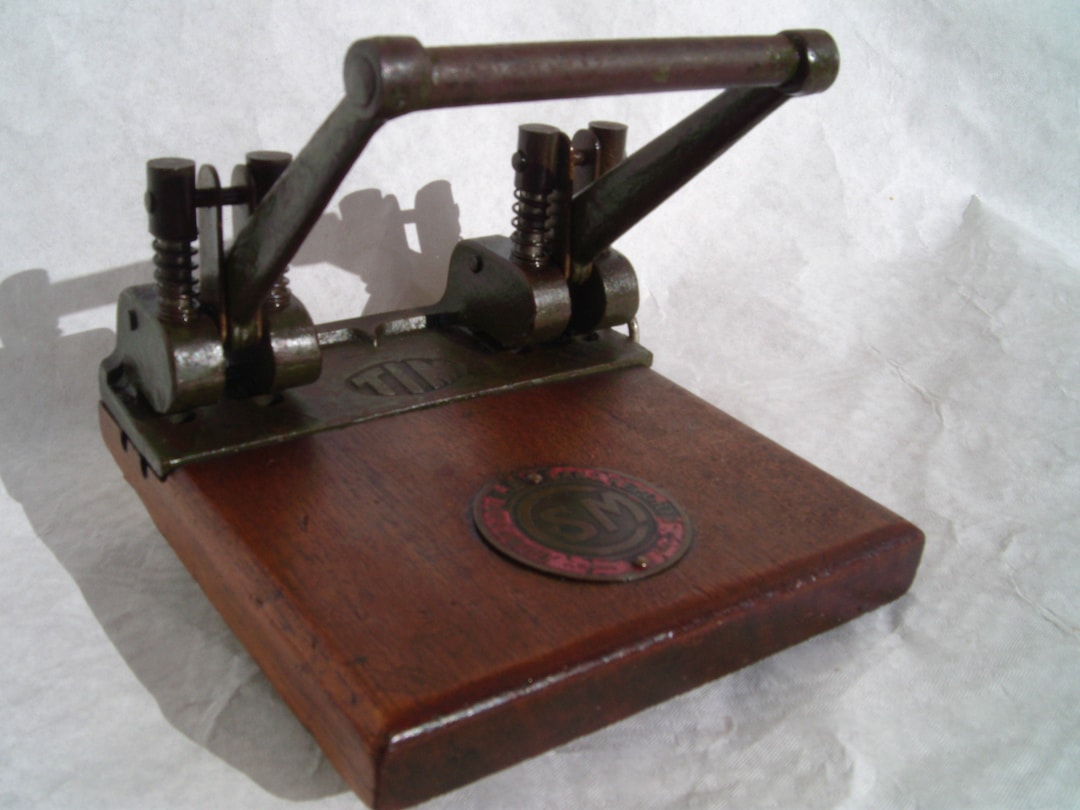Antique French Paper Hole Punch: Industrial Decor - Etsy Norway