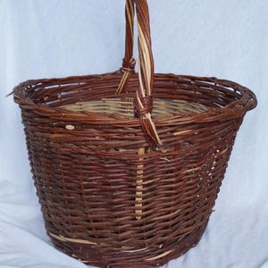 Large Vintage French wicker basket, vintage gardening basket, country basket.