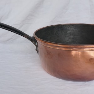 Beautiful high quality copper saucepan, 1900s