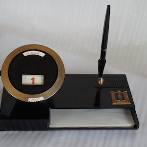 French vintage  perpetual calendar circa 1970. French deskware. French calendar