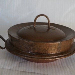 French antique  copper 18th century  . Antique copper pot with lid . Antique copper pie pan . Tourtiere