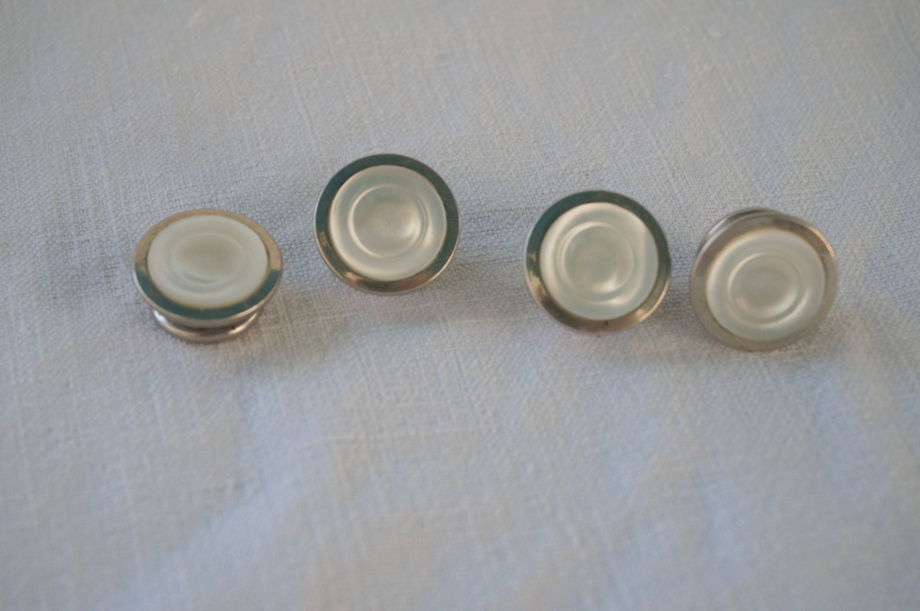Boutons De Manchettes Anciens Début 1900 En Nacre | Paire Vintage Pour Collection Ou Costume