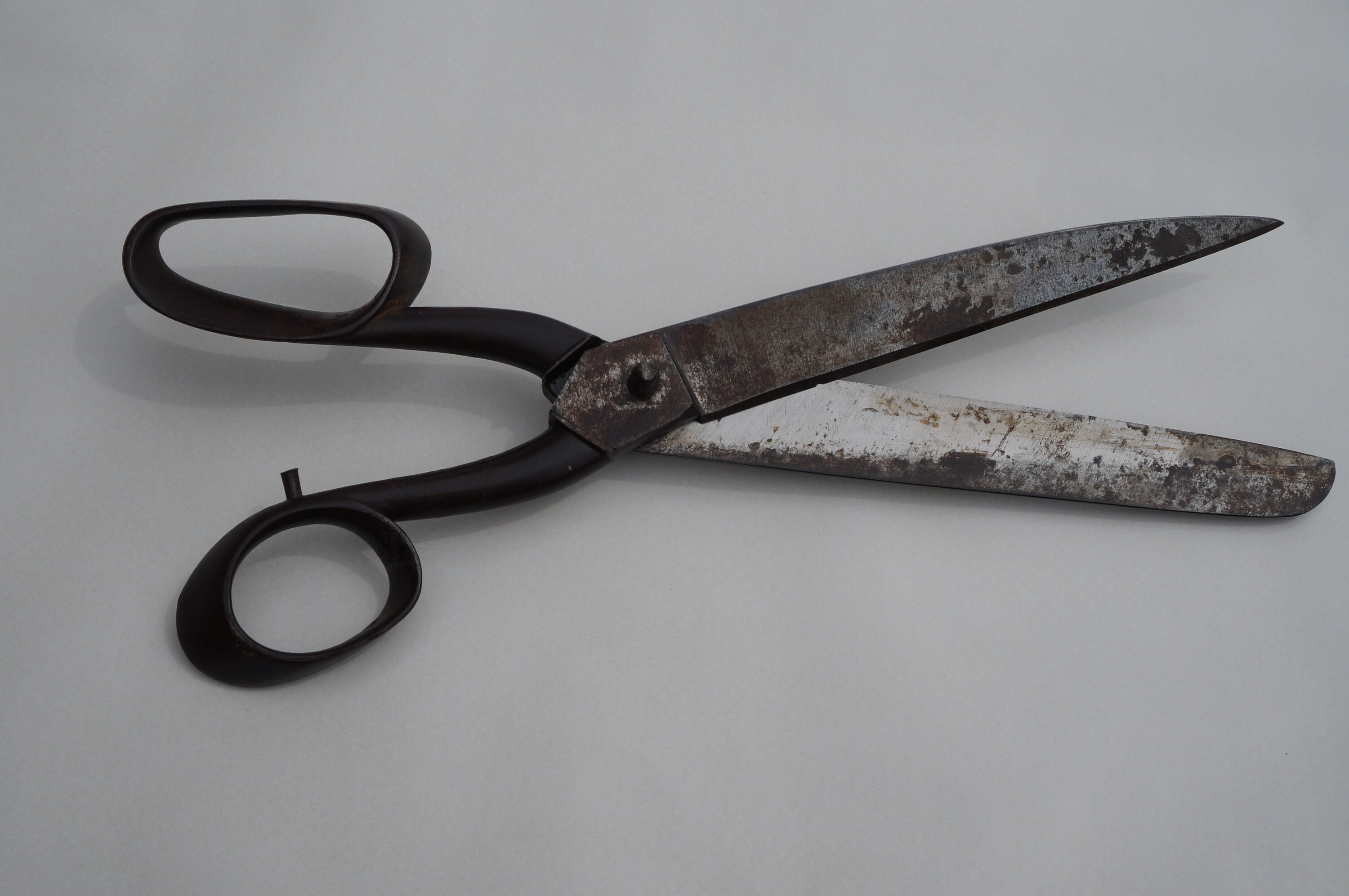 Scissors brass & steel large