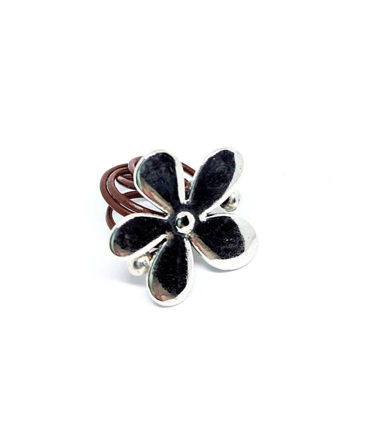 Leather Ring, Flower Ring, Zamak Ring, Adjustable Ring, Modern Ring, Brown Leather, Flower, Women Gift, Gift Her, Gift Idea, Christmas Gift image 1