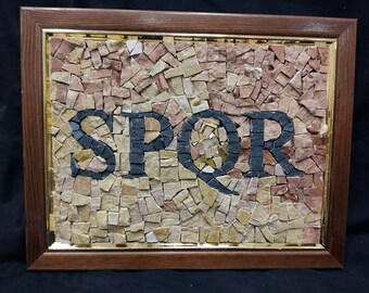 picture with Roman script SPQR