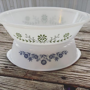Milchglas und Glasbake Schälchen