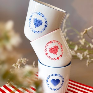 Herz-Becher ROT / Herz-Tasse / Stickherz / Herz / Becher / Bayerische Tasse / Tasse mit Rand / Mundrand / Bayerisches Geburtstagsgeschenk Bild 7