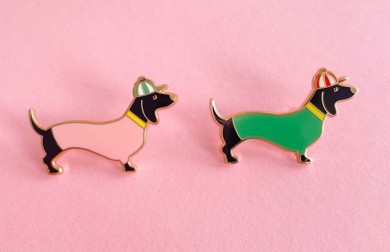 Dackel mit Cap, Hipster-Dackel, Dackel-Geburtstagsgeschenk, Dackel-Freunde, Dackel-Brosche, Dackel-Anstecker, Dachshund Pin, Dackelfigur Bild 4