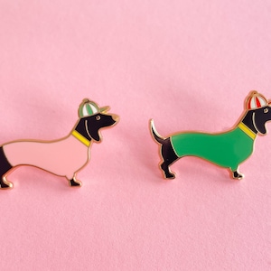 Dackel mit Cap rosé, Hipster-Dackel, Dackel-Geburtstagsgeschenk, Dackel-Brosche, Dackel-Anstecker, Dachshund Pin, Dackelfigur Bild 2