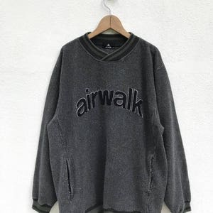 Vintage Airwalk Big Logo Sweatshirt / Airwalk Crewneck / Hip Hop Clothing / Skater / Skateboarding / Armpit 24&quot;
