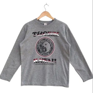 Vintage T and C Surf Designs Hawaii Long Sleeve Pullover / Town and Country Clothing / T and C Surfboards / Surfboarding.. S66..