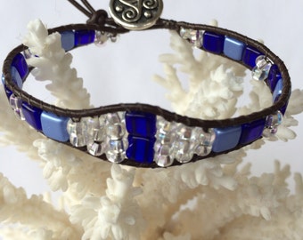 Blue beaded bracelet. Wrap bracelet. Beaded bracelet. Single wrap bracelet. Women's bracelet. Beaded jewelry. Leather bracelet. Jewelry.