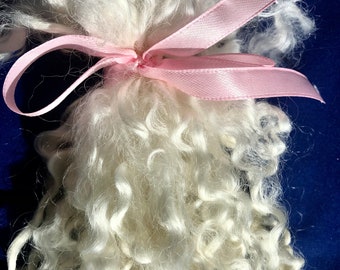 natural teeswater Fleece, hand pulled locks, soft and silky curls, felting curls , weaving locks, dollmaking,  hand washed 1/2 ounce.