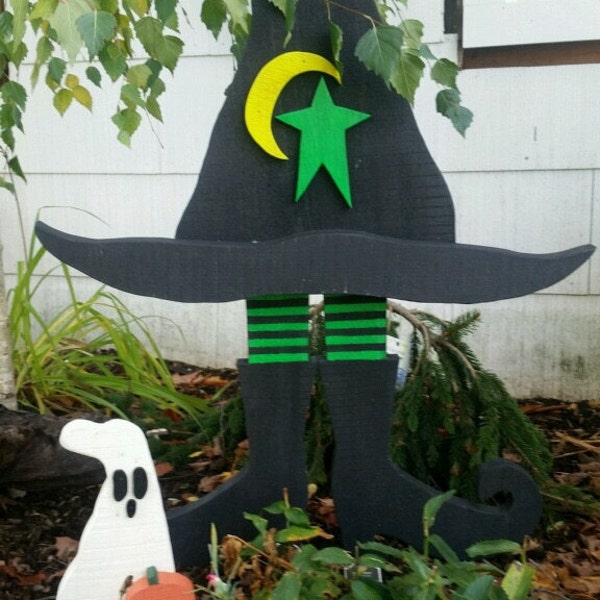 Halloween Yard Decor Wood Witch Hat with Legs on metal stakes Outdoor painted wood lawn or garden ornaments Moon Star Witch Decorations