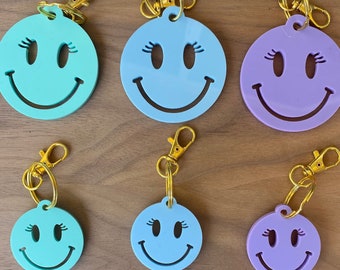 Smiley face with eyelashes keychain,cute,gift for girl,BFF gift,acrylic key tag,pastel smiley,millennial style,y2k,flower power,key ring