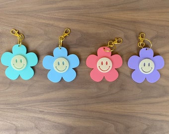 Smiley face flower pastel keychain,gift for teenager,preteen,BFF gift,acrylic key tag,groovy party theme,pastel smiley,millennial style,y2k