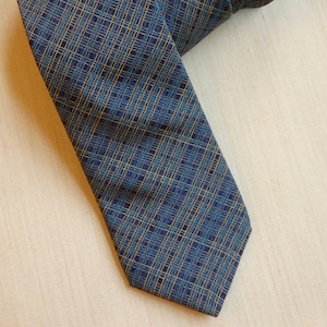 NWT Vintage Salvatore Ferragamo VULCANO Blue and Gold Silk Necktie Cravat Made in Italy