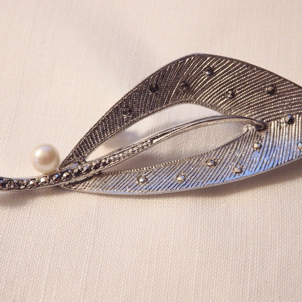 THEODOR FAHRNER GERMANY Sterling Silver Pearl and Marcasite Leaf Brooch Pin