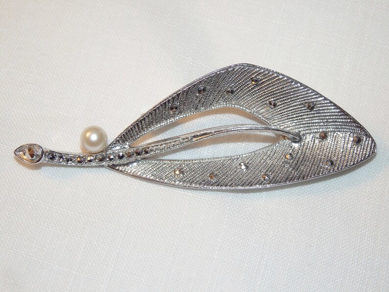 THEODOR FAHRNER GERMANY Sterling Silver Pearl and Marcasite Leaf Brooch Pin image 6