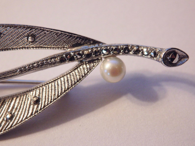 THEODOR FAHRNER GERMANY Sterling Silver Pearl and Marcasite Leaf Brooch Pin image 4