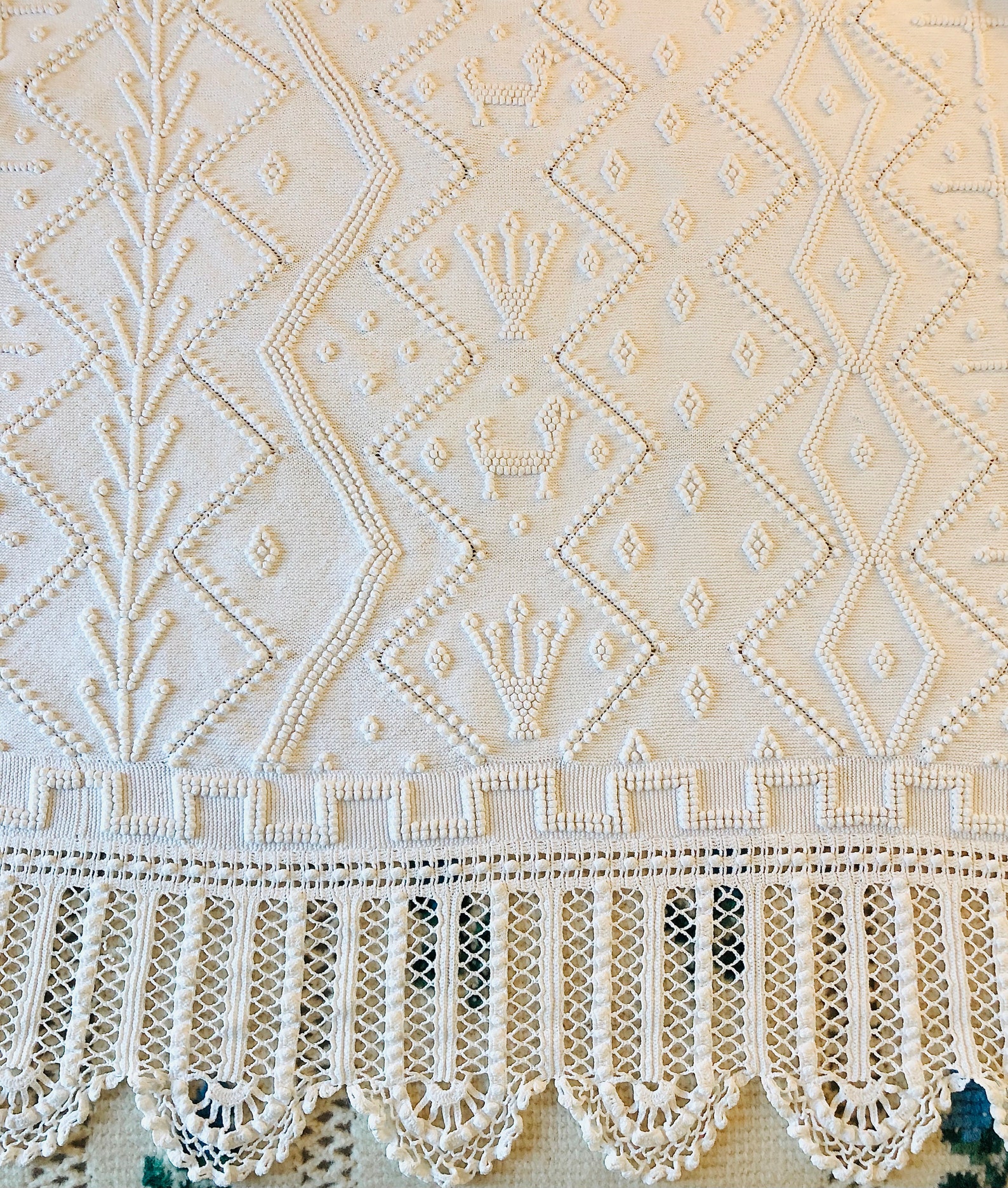 Antique Vintage CANDLEWICK Aran Knitted White All Cotton Bedspread With