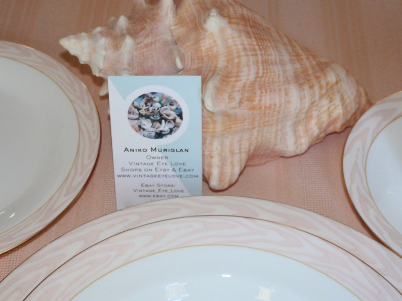 Mikasa CAG01 Silk Moire 12 Inch Round Serving Platter Chop Plate~Conch Shell Pink~Very EUC Vintage~60pc Service for 12 SOLD SEPARATELY