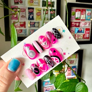 Car Girly Press On Nails | Luxury Nails | Handmade Set | Custom | 3D Nail Art | Car Nails | False Nails