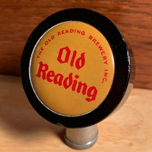 1704 - Vintage Original OLD READING Beer Ball Tap Knob.  Very Nice Condition for the Age!