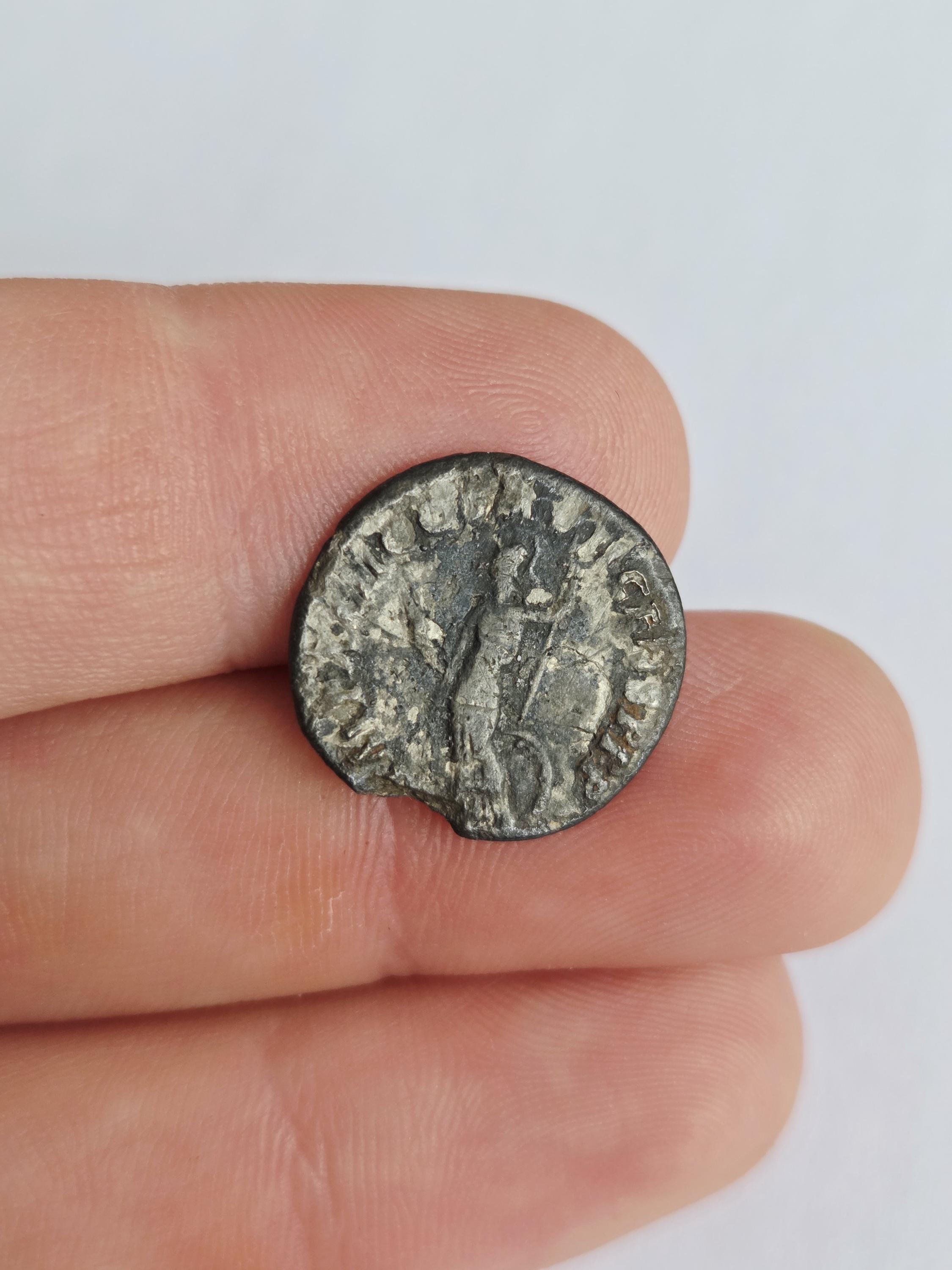 ドミティアヌス銀貨ローマデナリウス、紀元81～96年頃、ミネルヴァ裏面