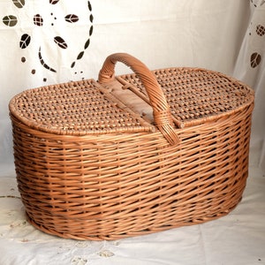 Large Picnic Basket, Wicker Picnic Basket, Willow Basket, Traditional Picnic Basket, Lidded Basket, Handwoven Picnic Basket, Willow Picnic image 1