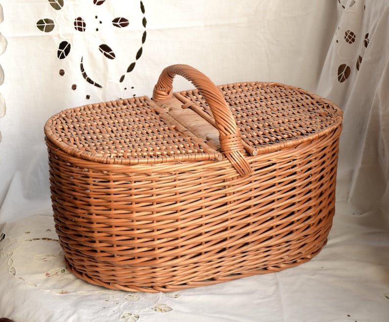 Large Picnic Basket, Wicker Picnic Basket, Willow Basket, Traditional Picnic Basket, Lidded Basket, Handwoven Picnic Basket, Willow Picnic image 1