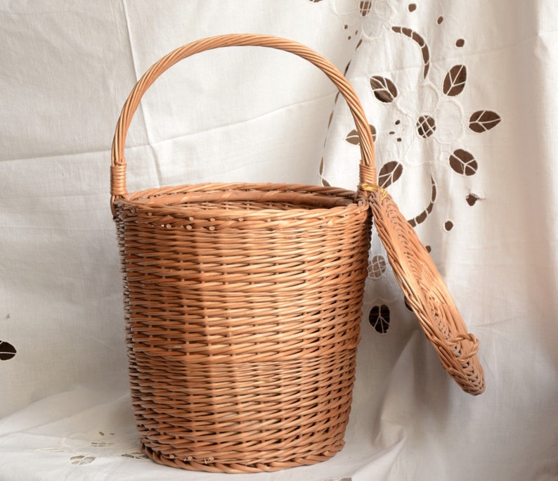 Round Wicker Basket Basket with a Lid Round Willow Basket Etsy
