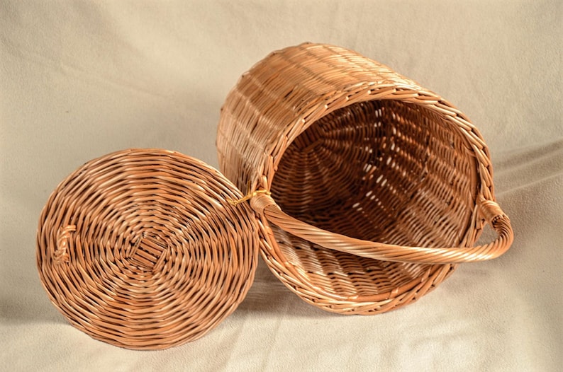 Round Wicker Basket Basket with a Lid Round Willow Basket Etsy