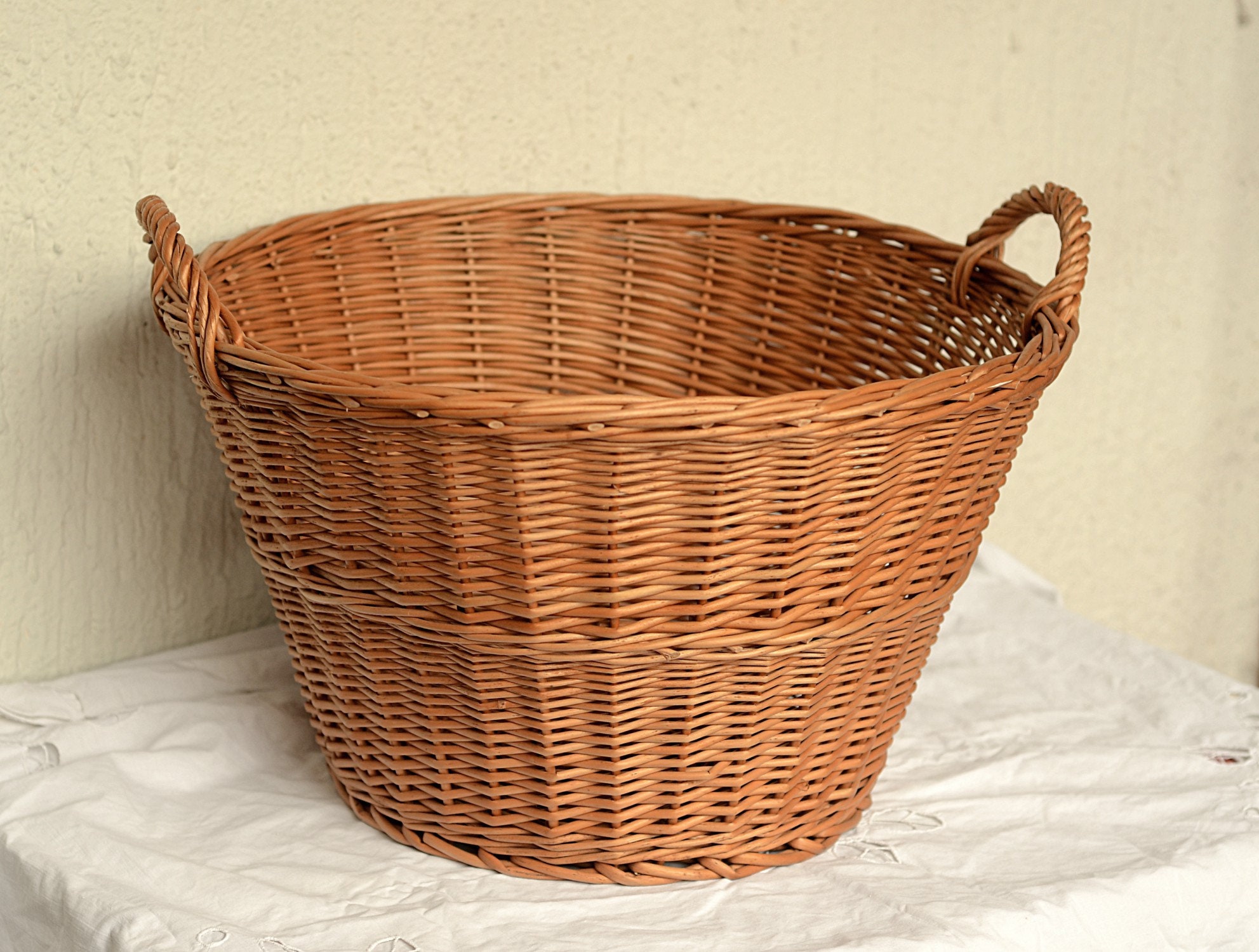 Round Laundry Basket Storage Basket Handmade Wicker Basket Etsy