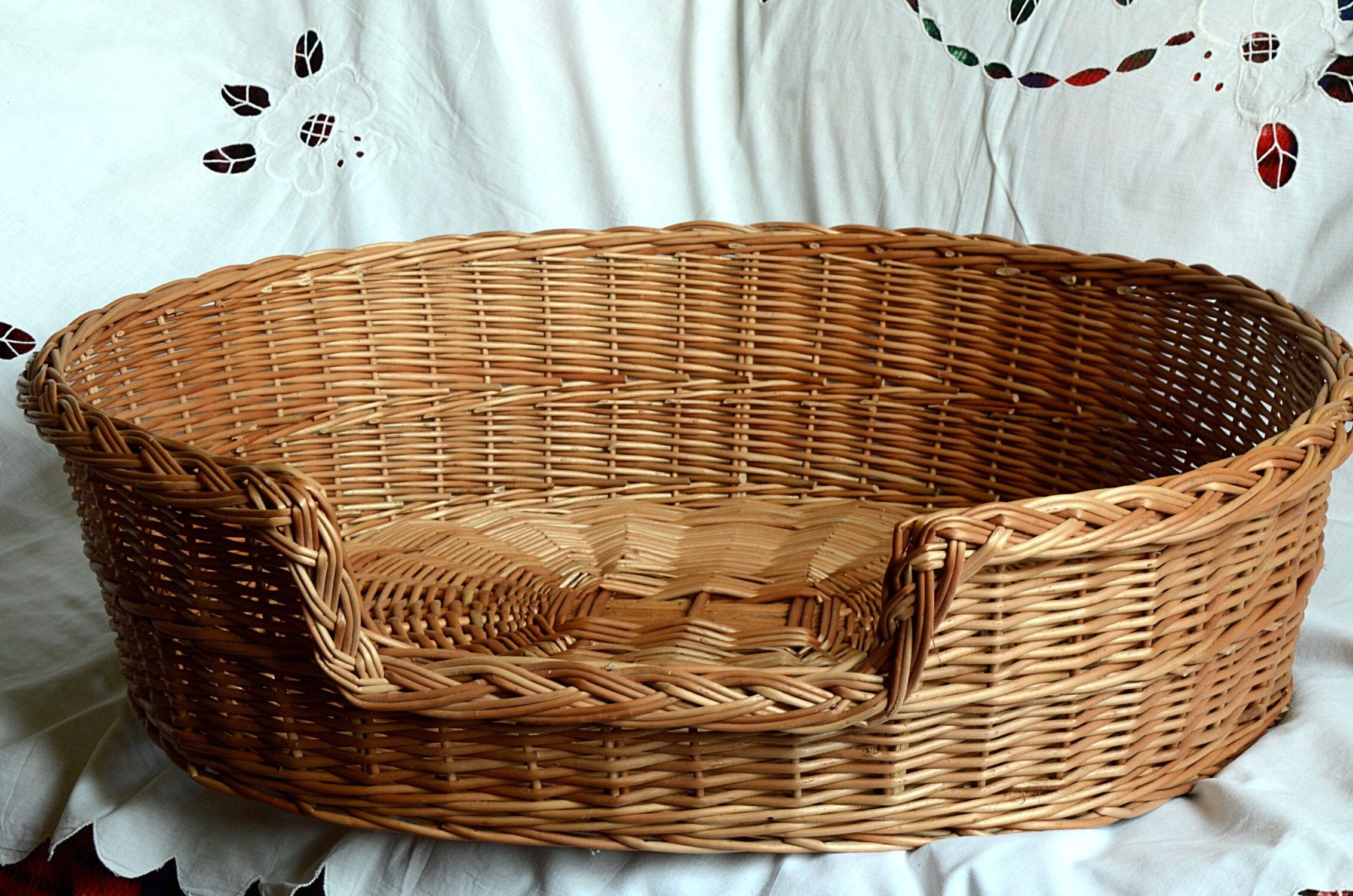 Medium/Large Oval Dog Bed Wicker Dog Bed Oval Cat Bed Etsy