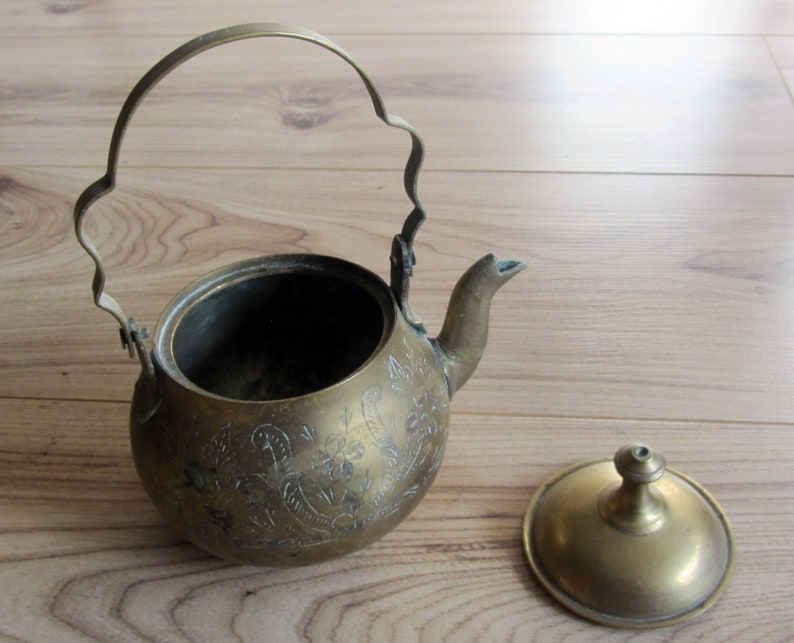 Vintage brass teapot with lid housewarming gift for everyone. Classic shape small tea pot decorative engraved metal handled lidded kettle