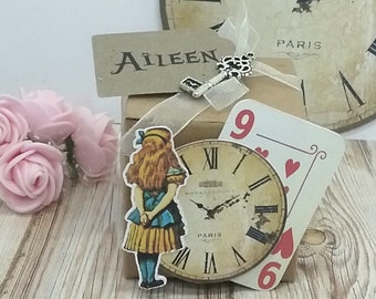 Alice in Wonderland theme box in kraft