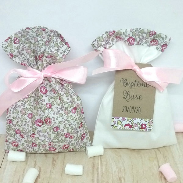 Lot de 2 Pochons ballotins à dragées blanc et liberty Eloise rose et étiquette en kraft liberty personnalisée