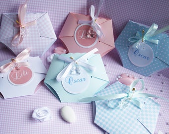 Faire-part naissance, baby-shower en forme de couche culotte personnalisé avec votre texte et  la couleur que vous souhaitez