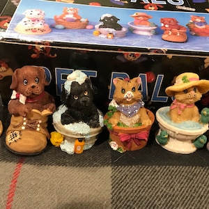 Vintage 1990s Pet Pal Dog and Cat Resin Figurines!