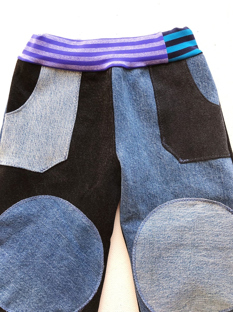 Size 3-4 yrs childrens wear street style durable comfortable unisex blue denim outdoor play skateboarding kids baggy jeans