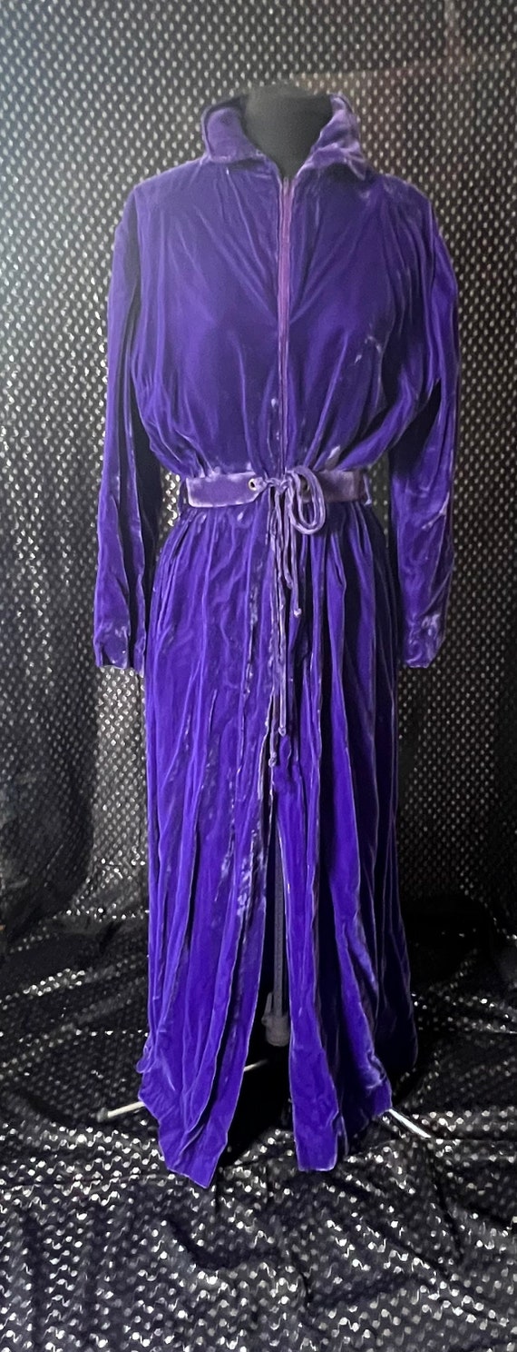 Ultraviolet crushed purple velvet dressing gown 19