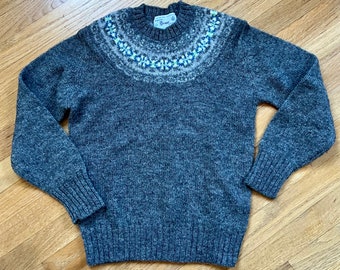 Fair Isle Dean’s of Scotland crewneck sweater heather gray and blue Shetland wool 70s 80s vintage S M