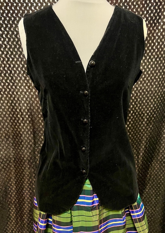 Black velvet long vest by Shapely classic 34 chest