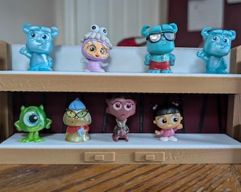 Monsters University Doorables Shelf