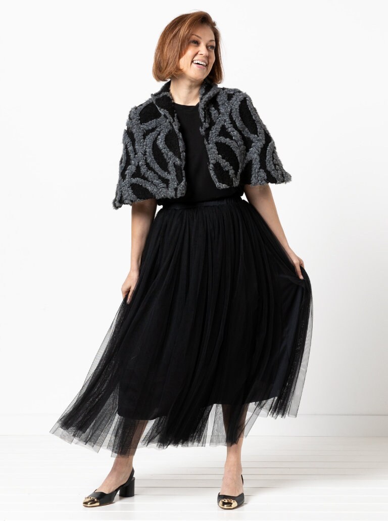 ネロ Style Arc | Sizes 18 - 30 | Greta Cape | PDF Sewing Pattern